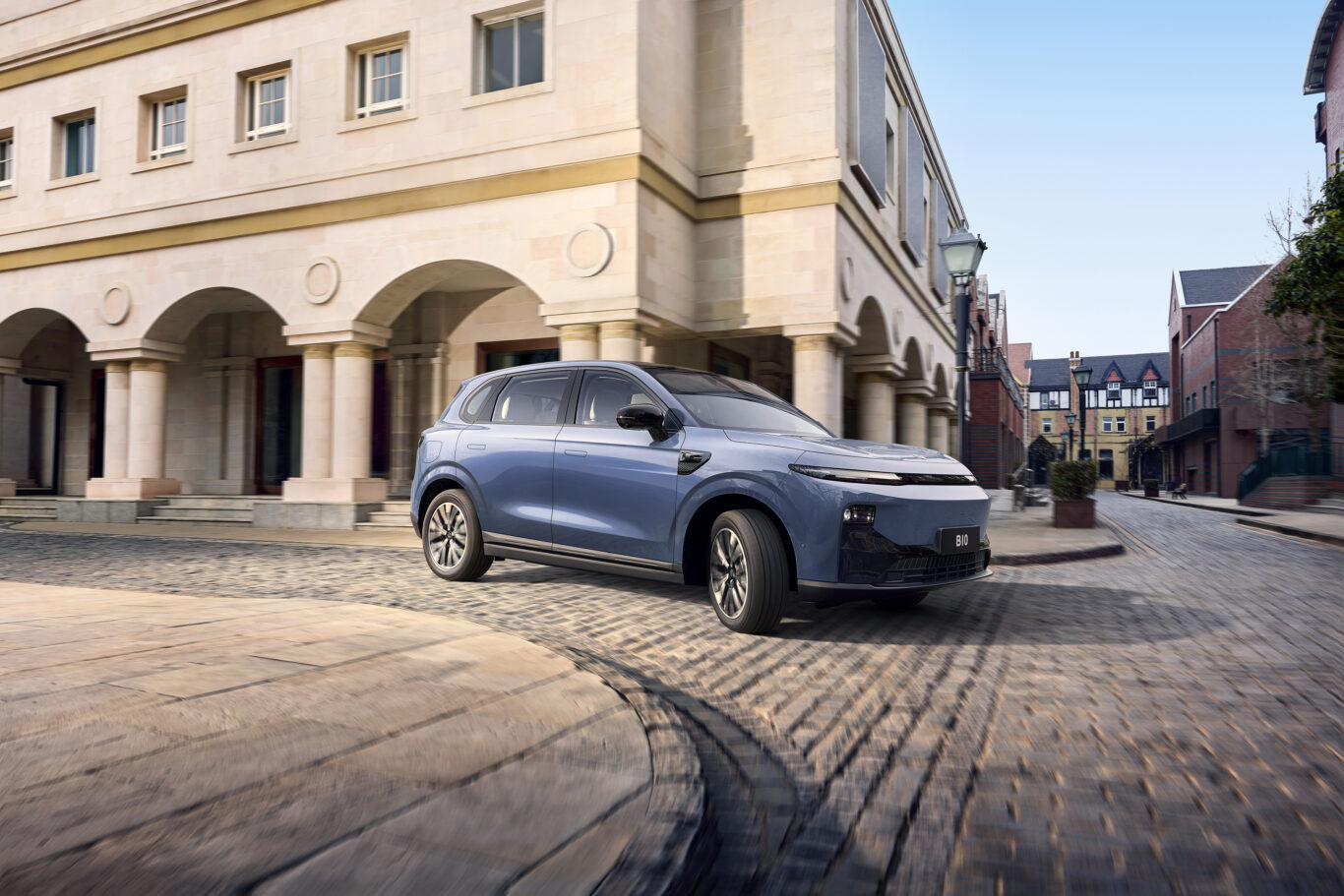 LeapmotorB10_Exteriorshots