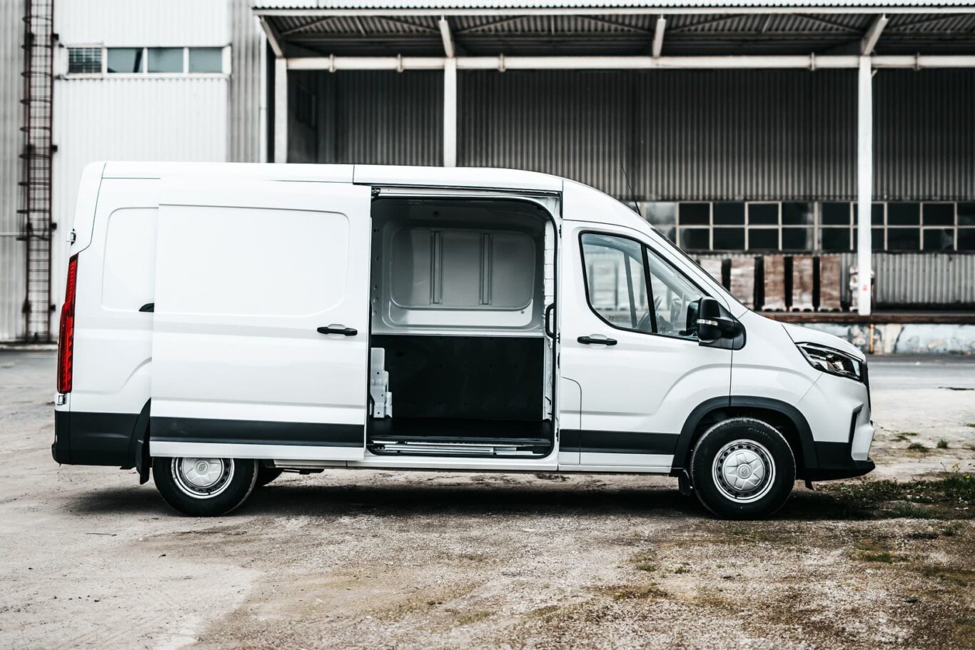 Maxus Deliver 9 2025 Auto-Gazda