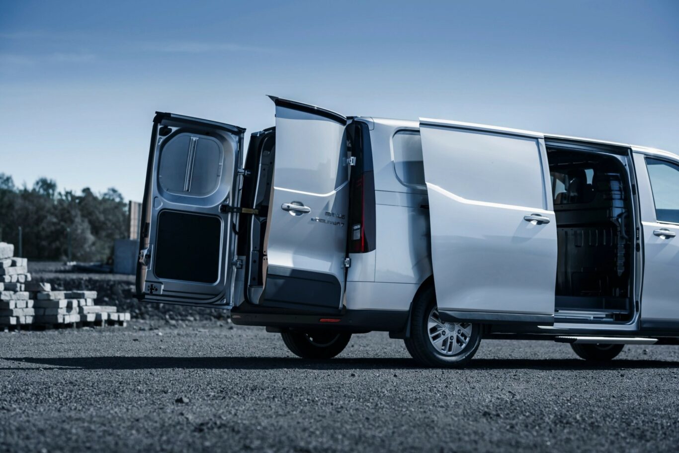 Wyjątkowy van elektryczny Maxus E-deliver 7 Auto-Gazda 2