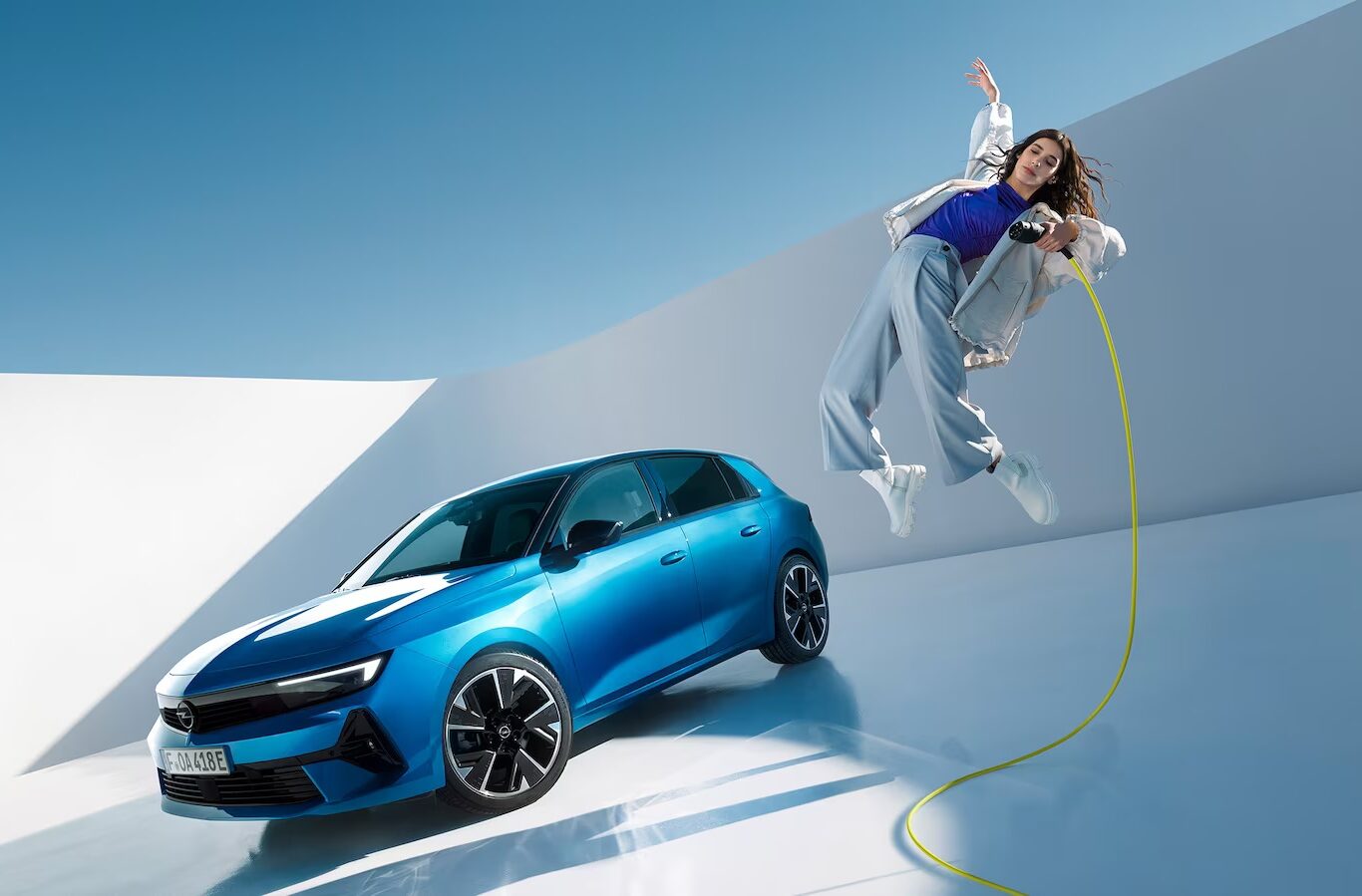 Astra Electric niebieski Auto-Gazda