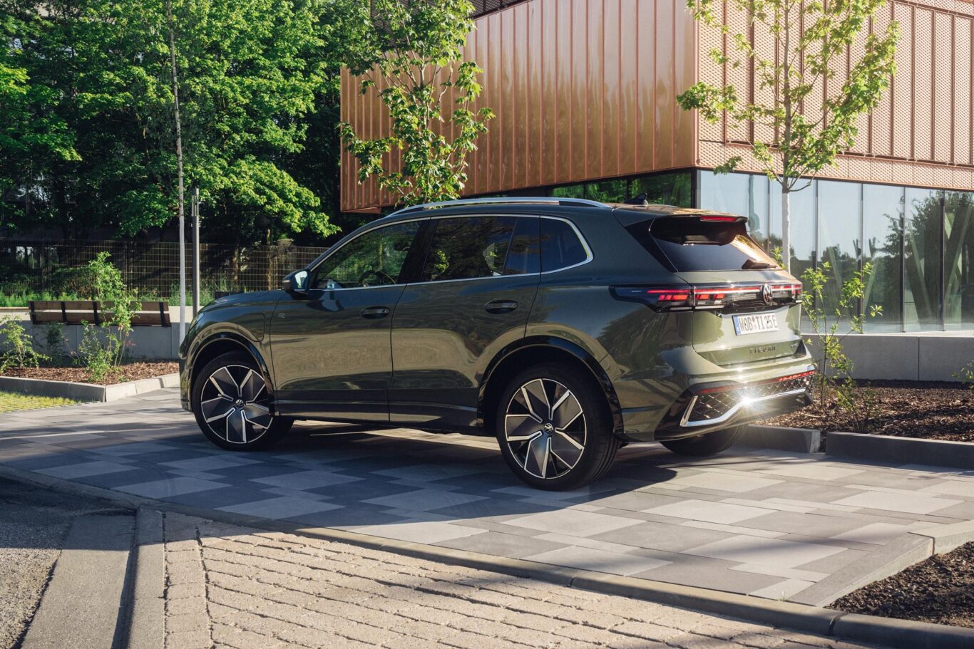 Tiguan zdjęcie z boku