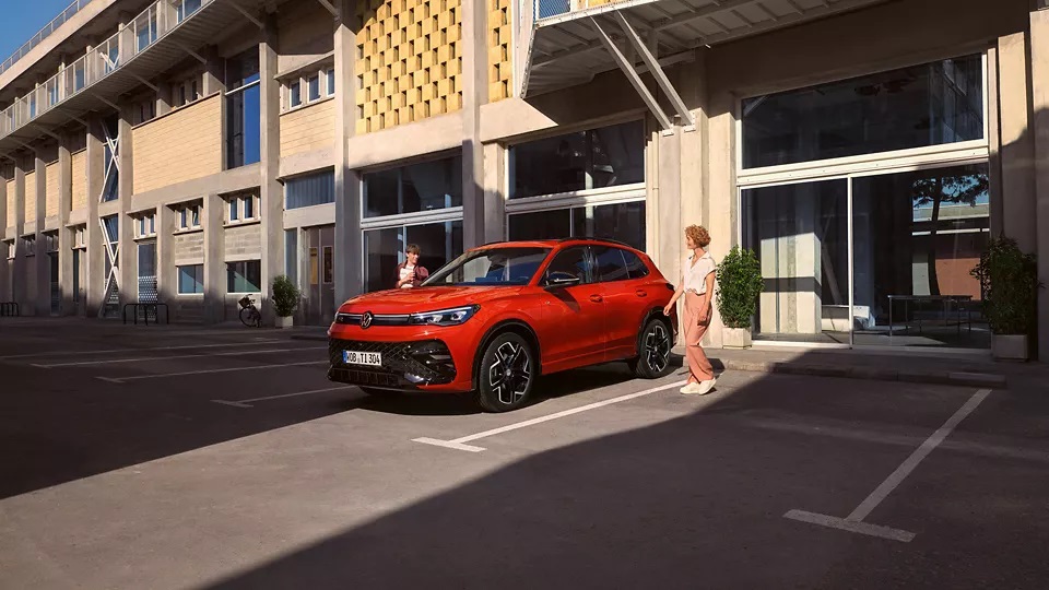 czarwony tiguan