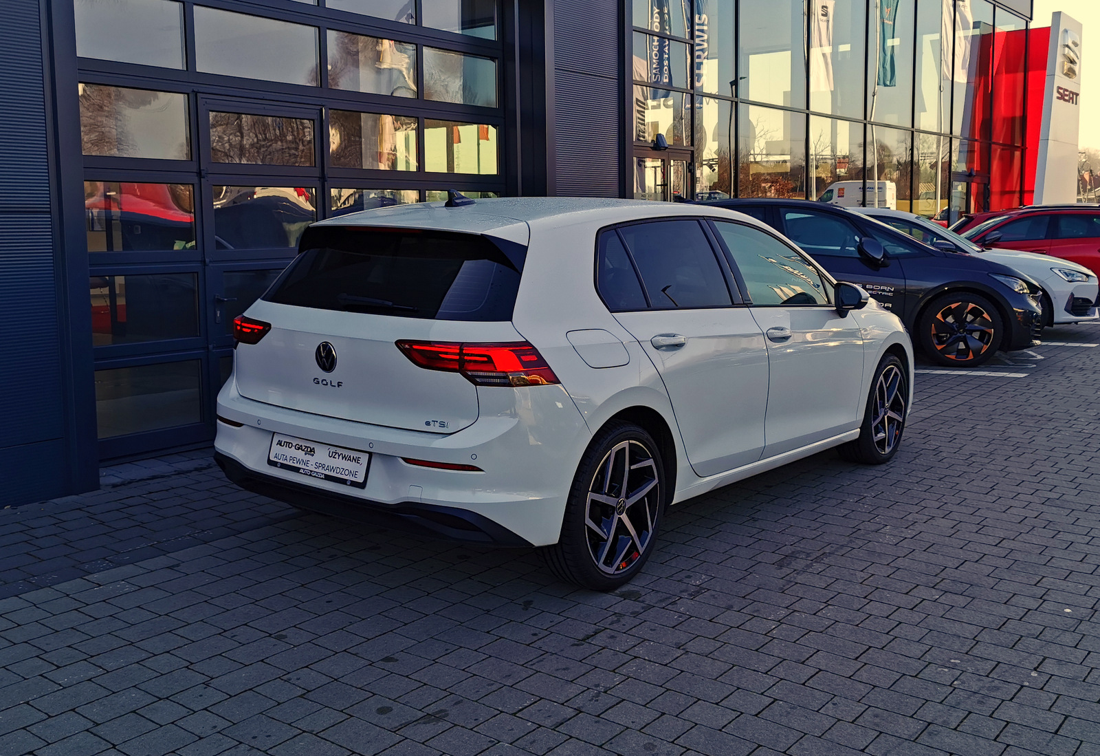 Volkswagen Golf 8 Life 1.5 TSI 130KM DSG7 AutoGazda