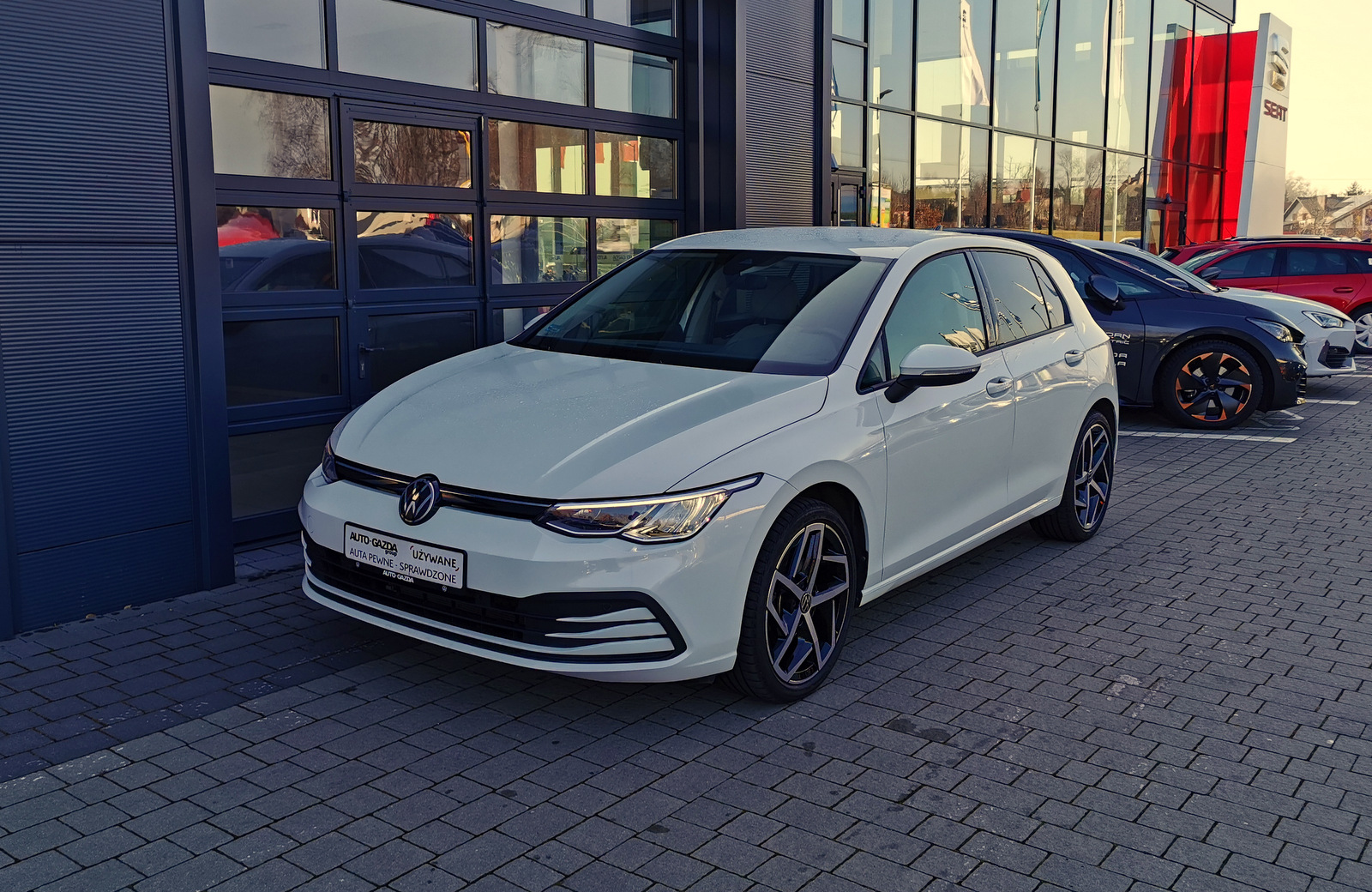 Volkswagen Golf 8 Life 1.5 TSI 130KM DSG7 AutoGazda