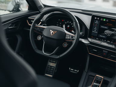 wnętrze samochodu cupra formentor